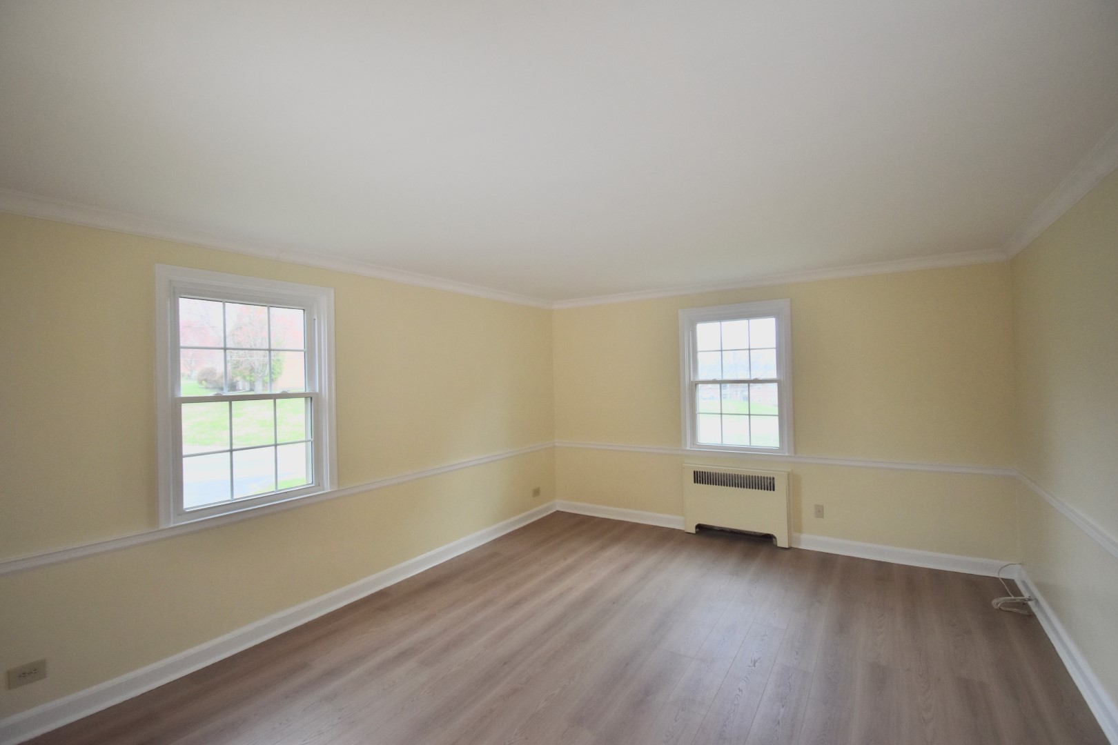 Dutch Village Apartments - Menands, NY 1 Bedroom