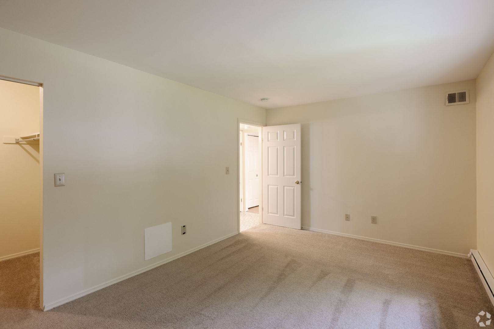 Carpenter Village Apartments For Rent Guilderland, NY Living Area Carpenter Village Apartments For Rent Guilderland, NY