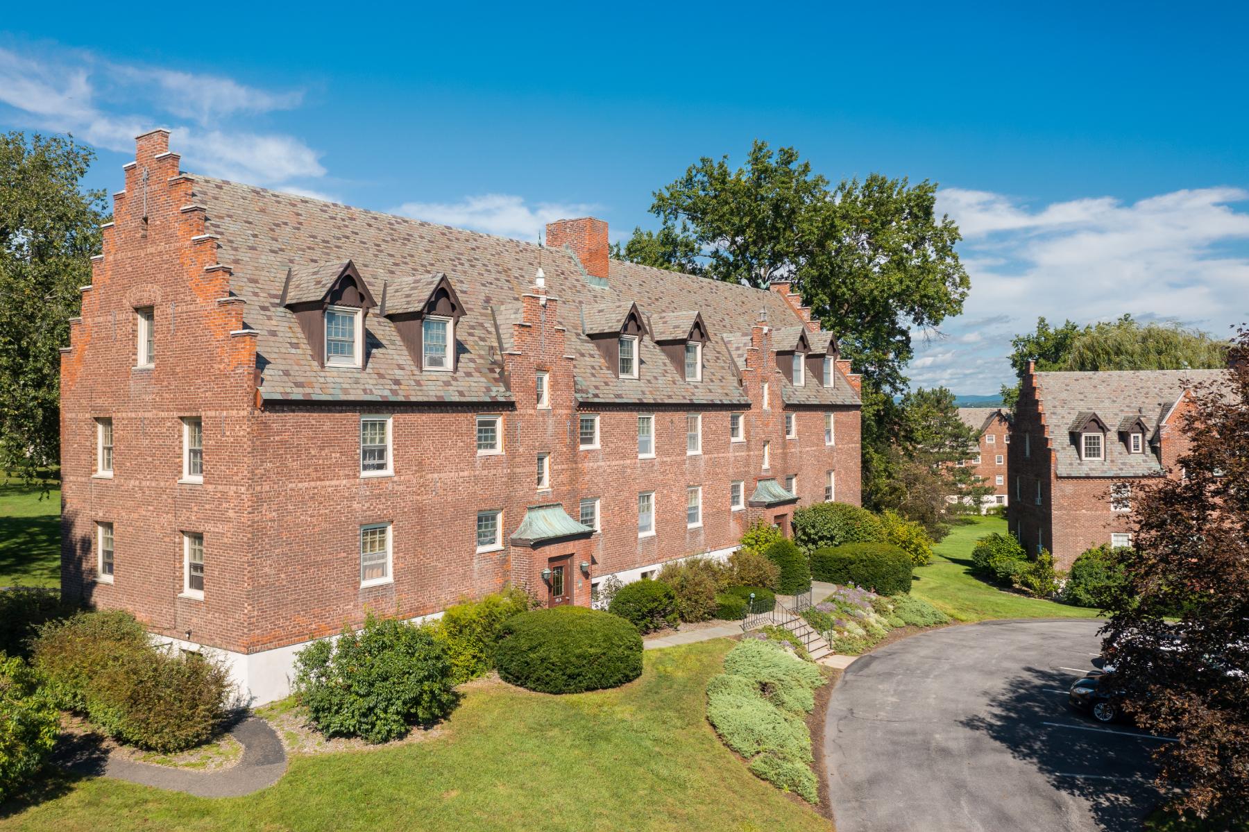 DutchVillageApartments1