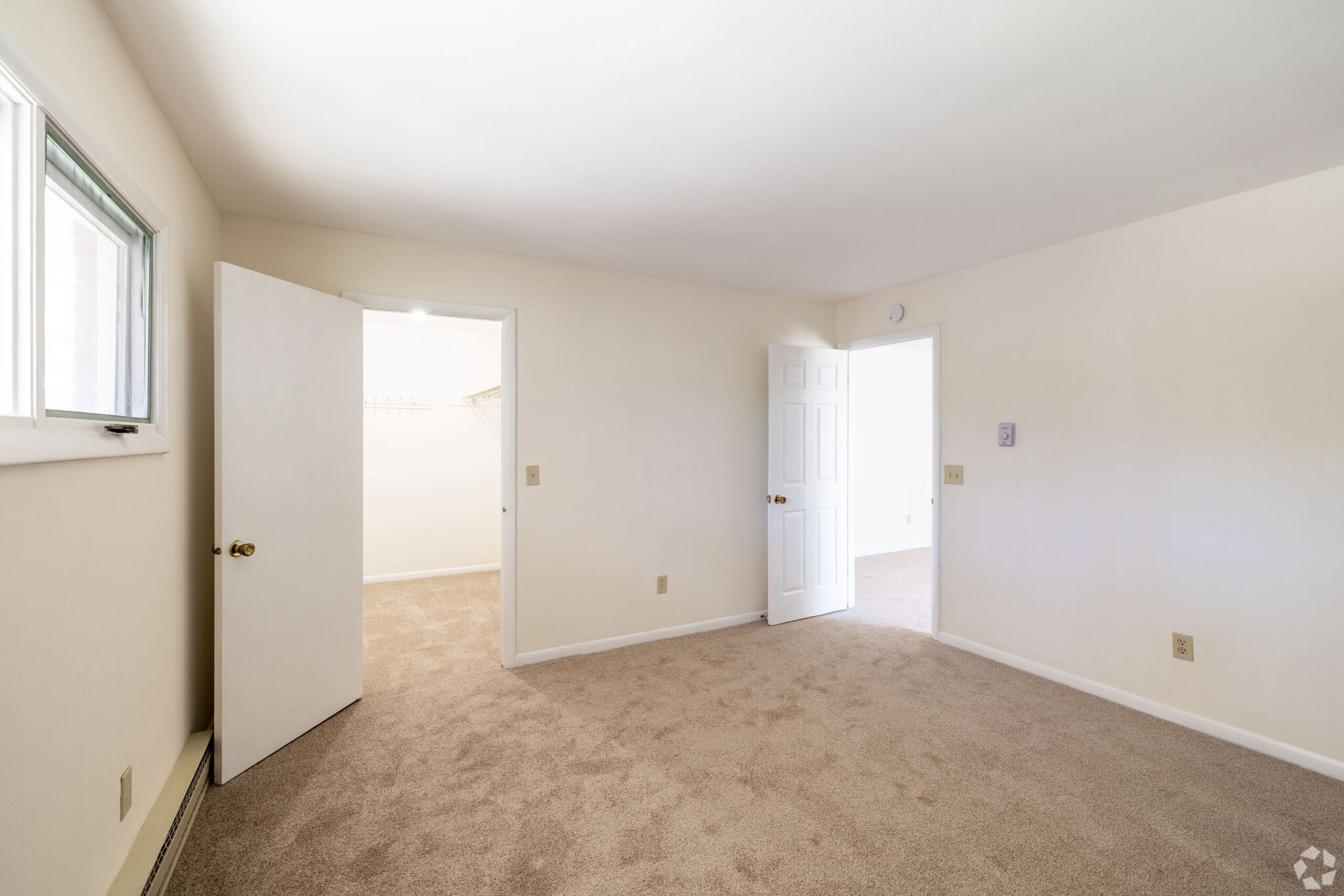 Parkwood Village Apartments Clifton Park, NY Bedroom Parkwood Village Apartments Clifton Park, NY Bedroom
