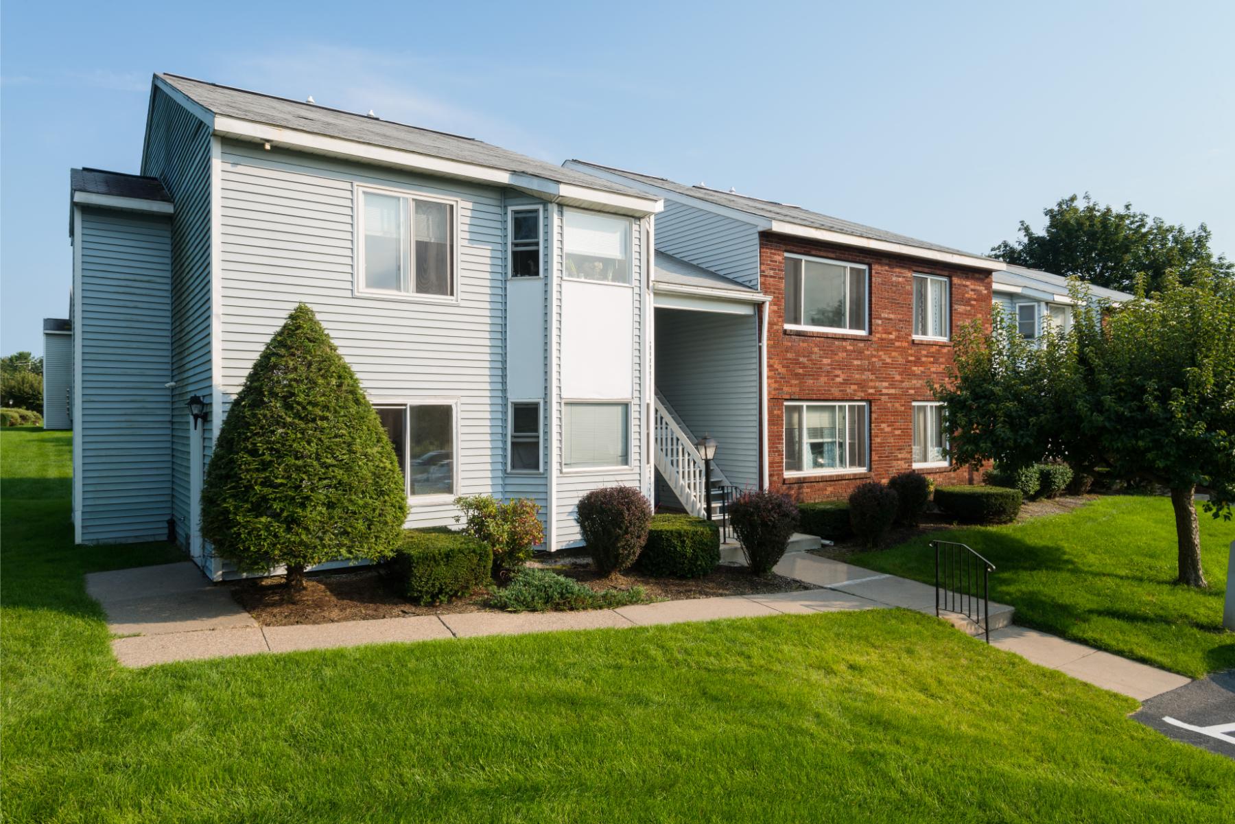 Strawberry Ridge Apartments for Rent Waterford, NY Strawberry Ridge Apartments for Rent Waterford, NY