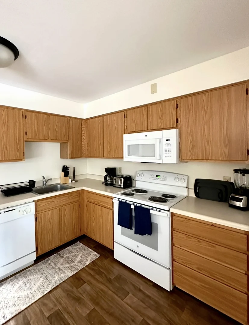 Parkwood Village Apartments Clifton Park, NY Kitchen Parkwood Village Apartments Clifton Park, NY Kitchen
